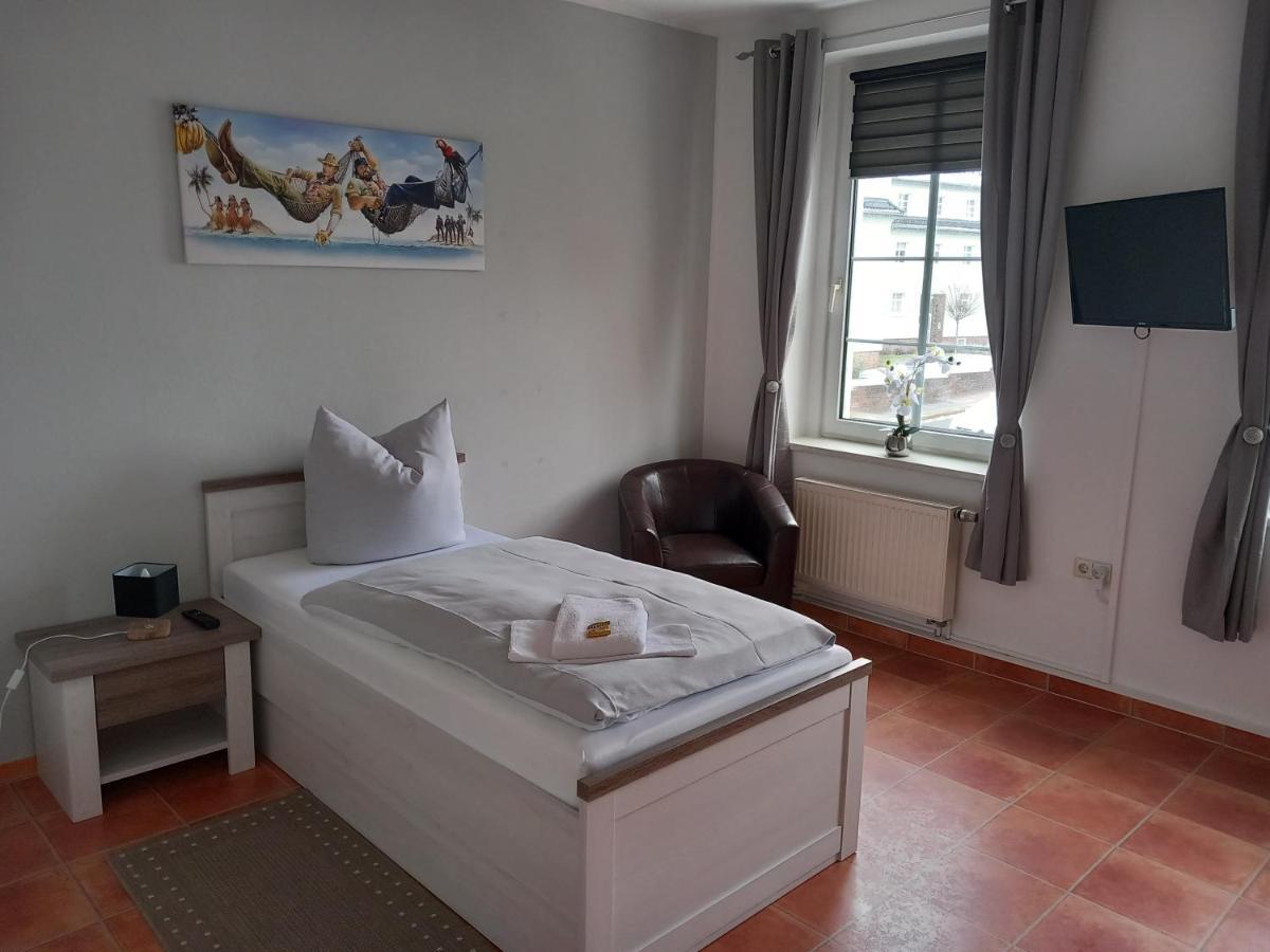 Hotel Eintracht 米特韦达 外观 照片