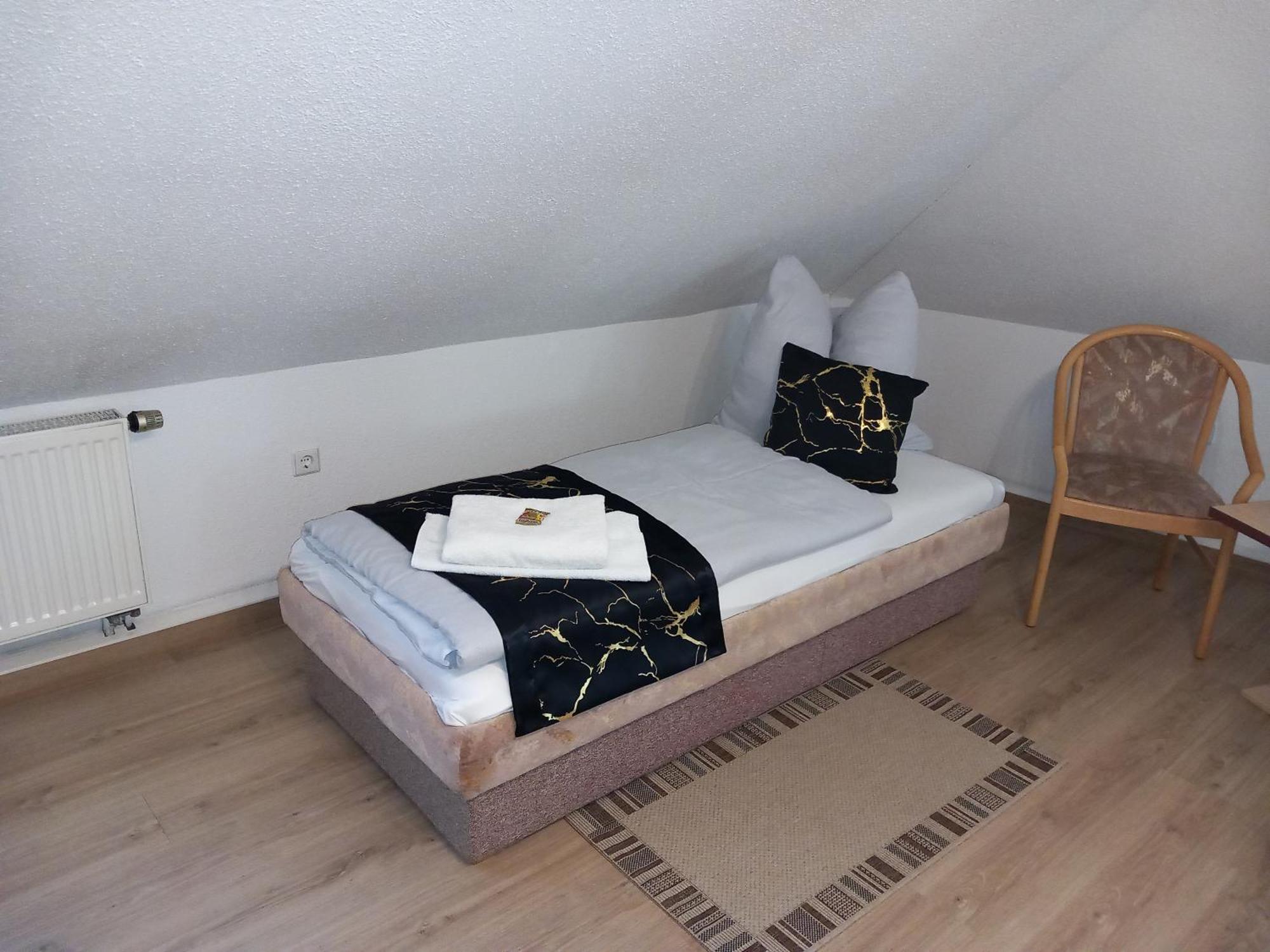 Hotel Eintracht 米特韦达 外观 照片