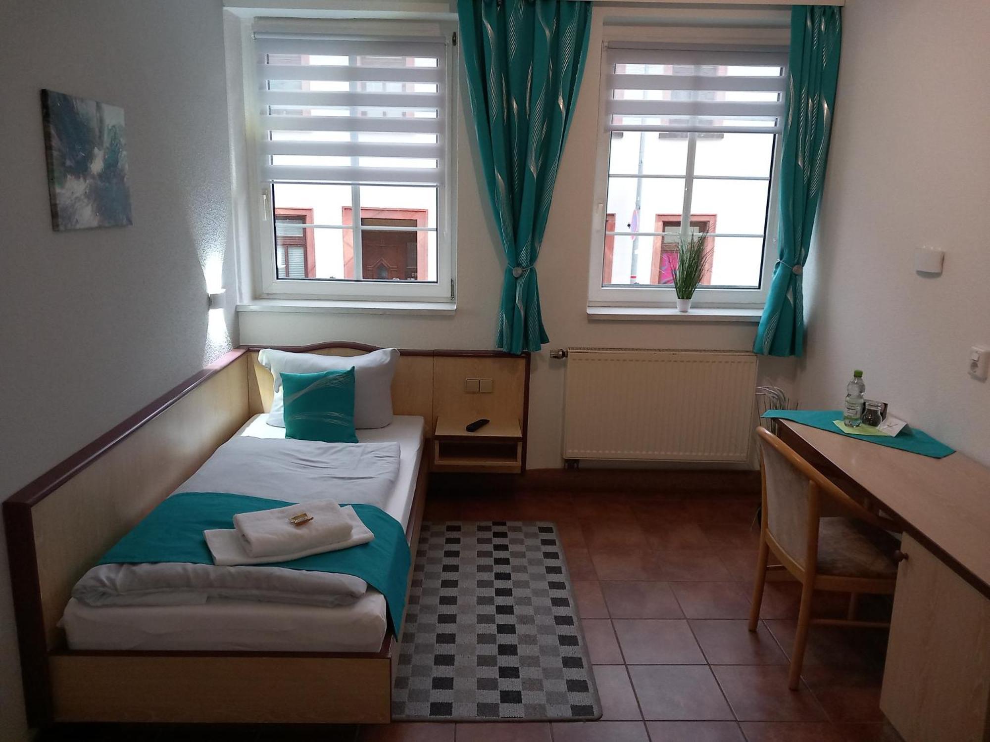 Hotel Eintracht 米特韦达 外观 照片