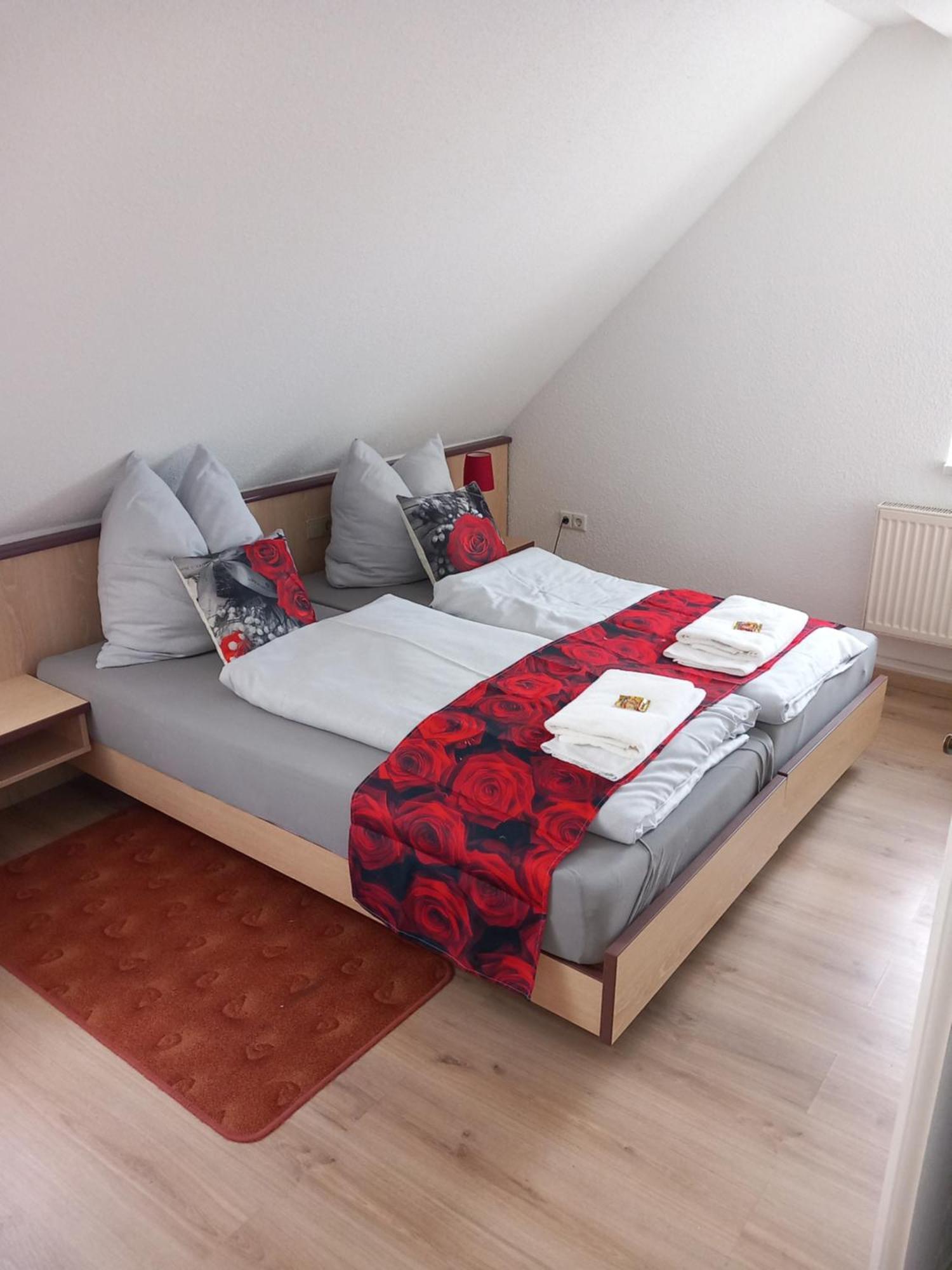 Hotel Eintracht 米特韦达 外观 照片